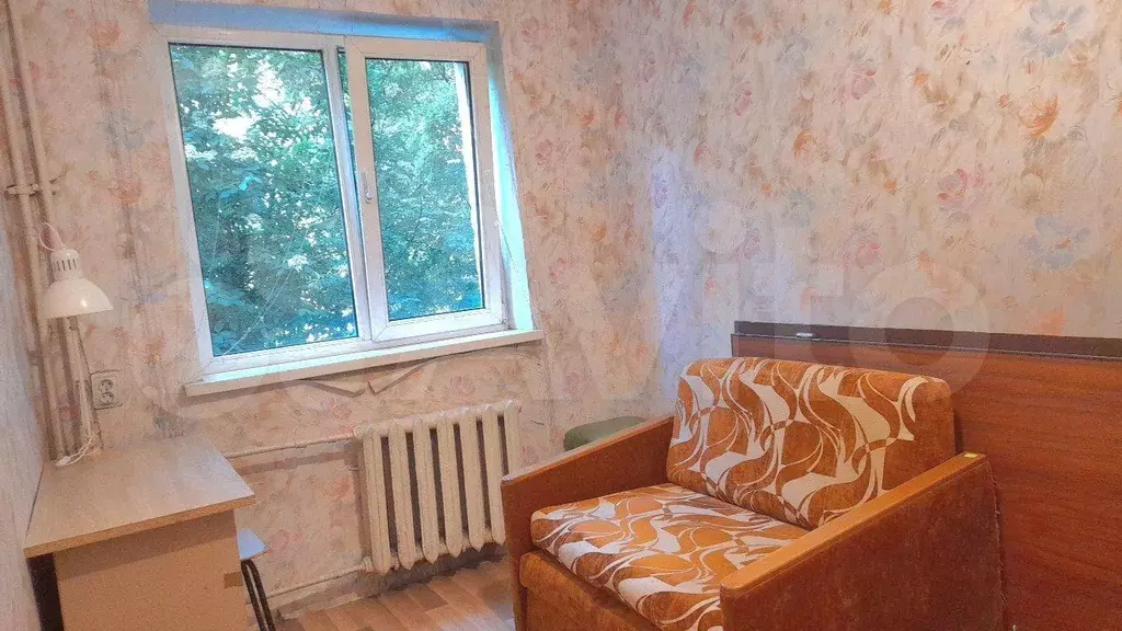 Комната 93,3 м в 5-к., 1/5 эт. - Фото 0