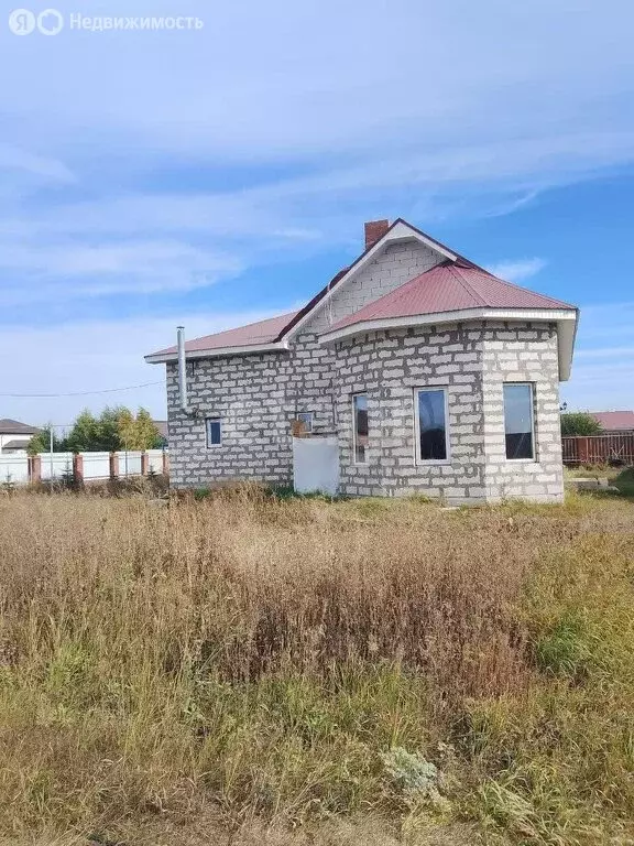 Дом в Подстепки, Ягодная улица (322 м) - Фото 1