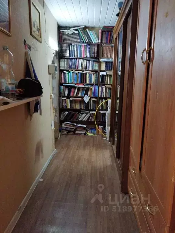 Комната Новгородская область, Великий Новгород Деревяницкая ул., 6 - Фото 0