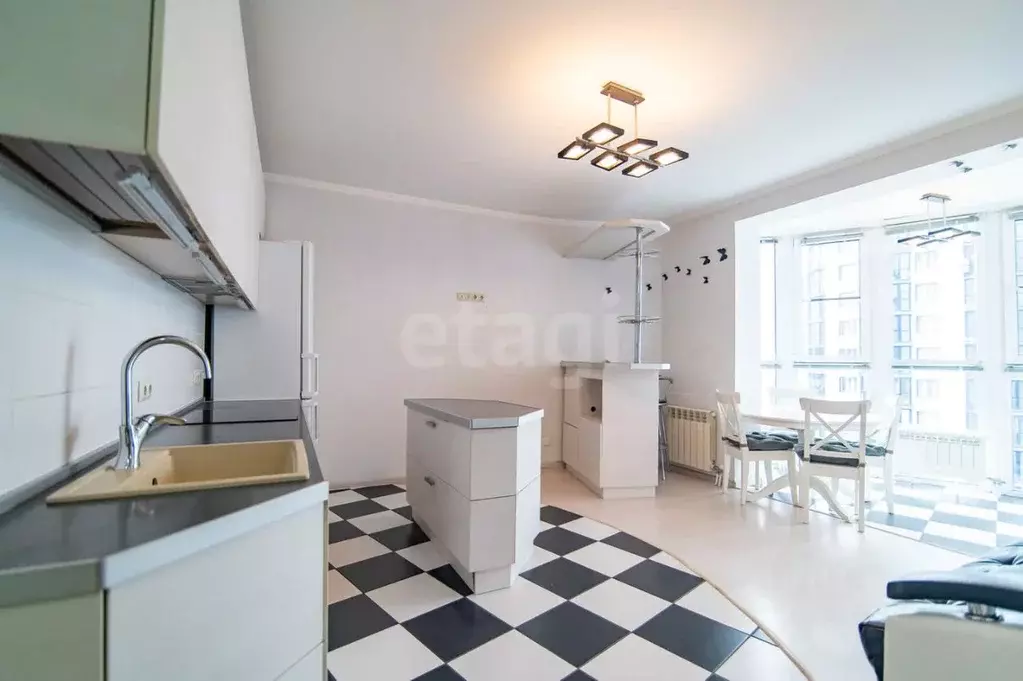 3-к кв. Алтайский край, Барнаул Приречная ул., 5 (75.2 м) - Фото 0