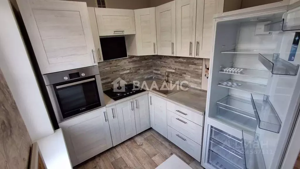 3-к кв. Калининградская область, Калининград ул. Грига, 5 (58.6 м) - Фото 0