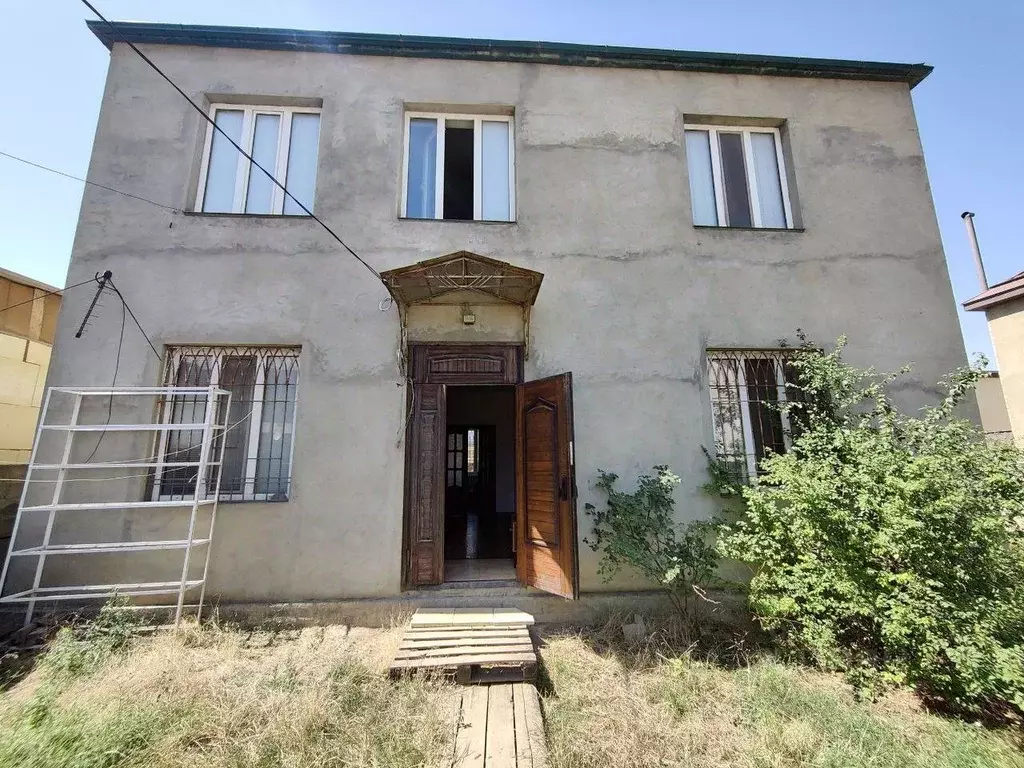 Дом в Дагестан, Махачкала ул. Новокаякентская, 28 (200 м) - Фото 0