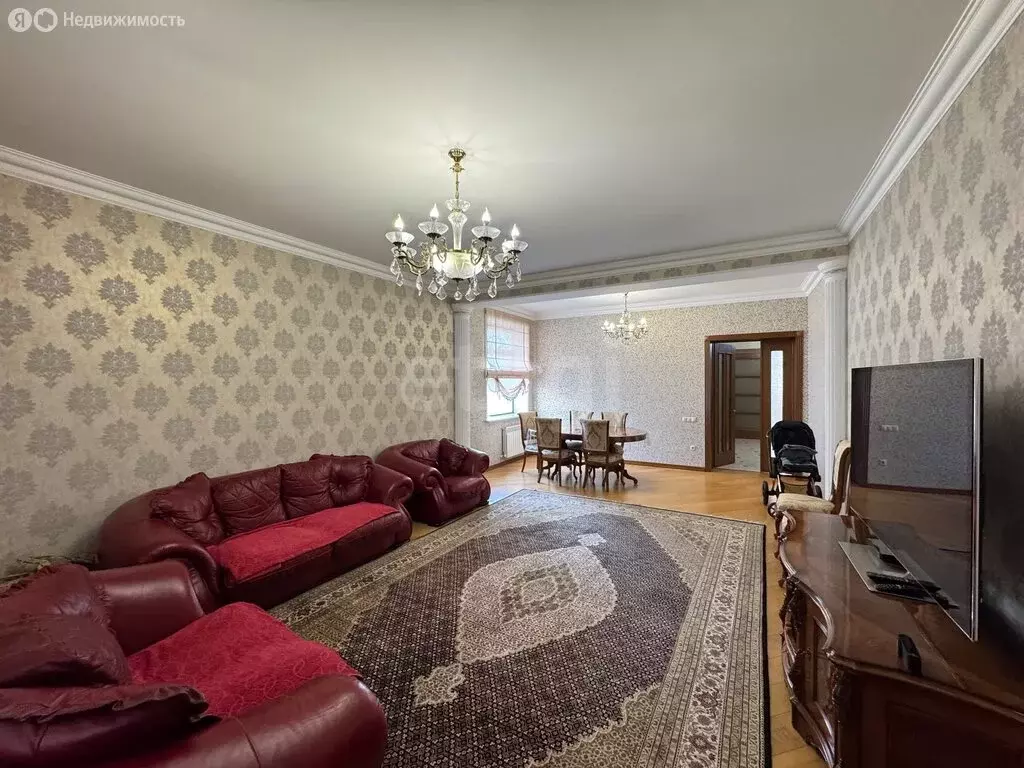 4-комнатная квартира: Махачкала, улица Хизроева, 71 (230 м) - Фото 2