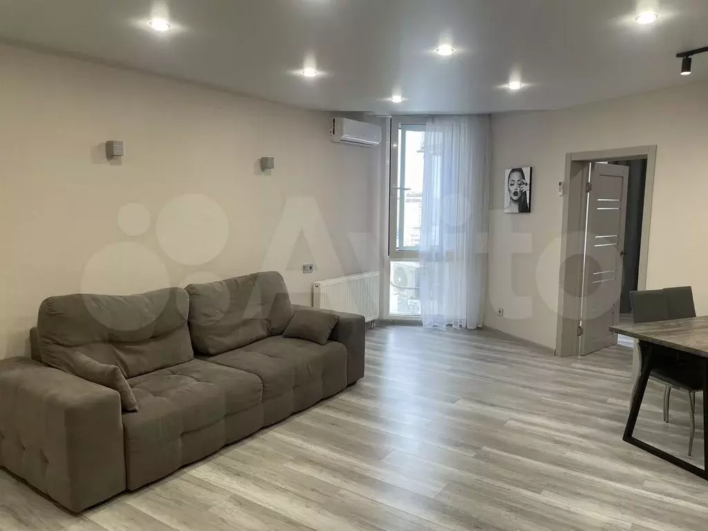 2-к. квартира, 70 м, 24/25 эт. - Фото 1