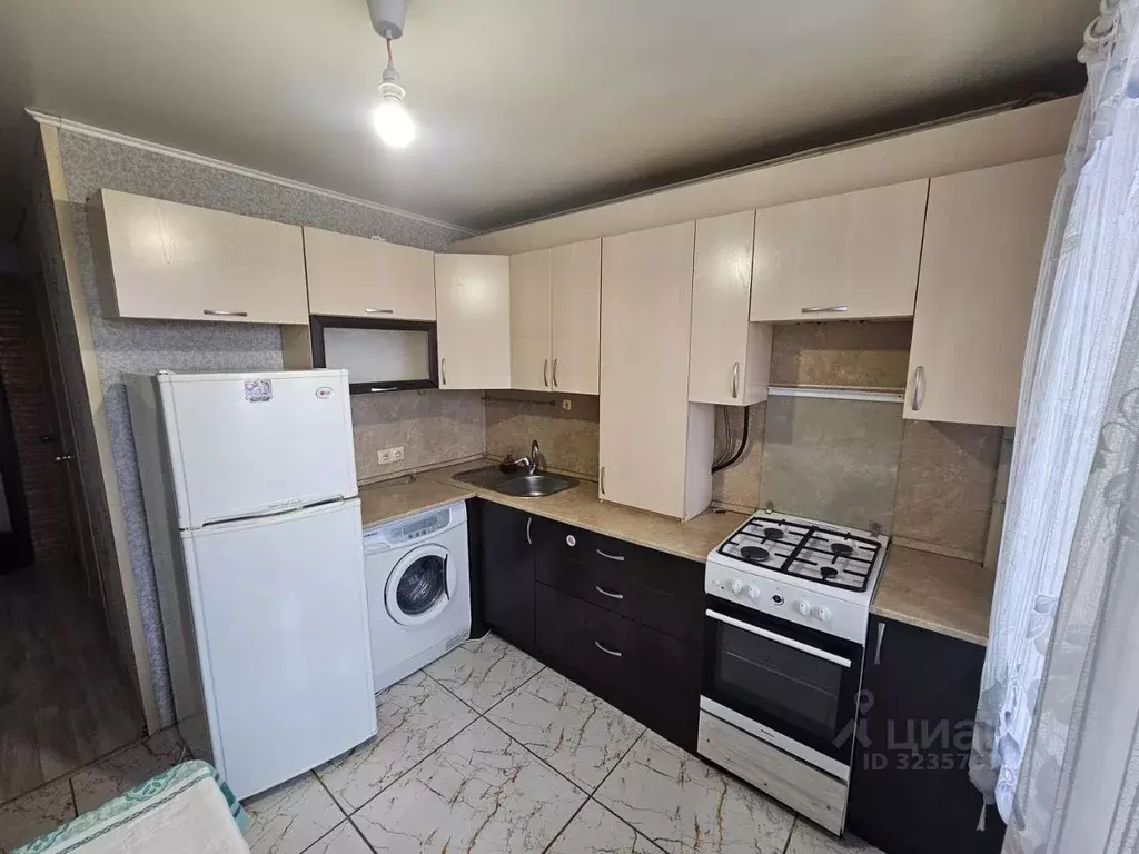 2-к кв. Омская область, Омский район, с. Троицкое, Ясная Поляна мкр ... - Фото 2