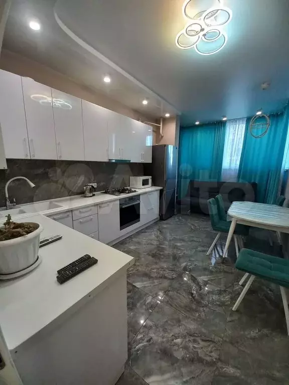 2-к. квартира, 70 м, 1/13 эт. - Фото 0