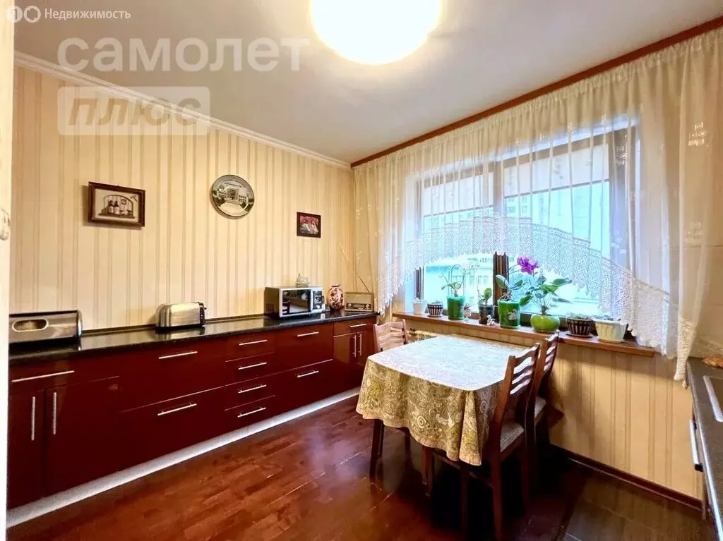 3-комнатная квартира: Москва, улица Адмирала Лазарева, 62к1 (74.8 м) - Фото 1