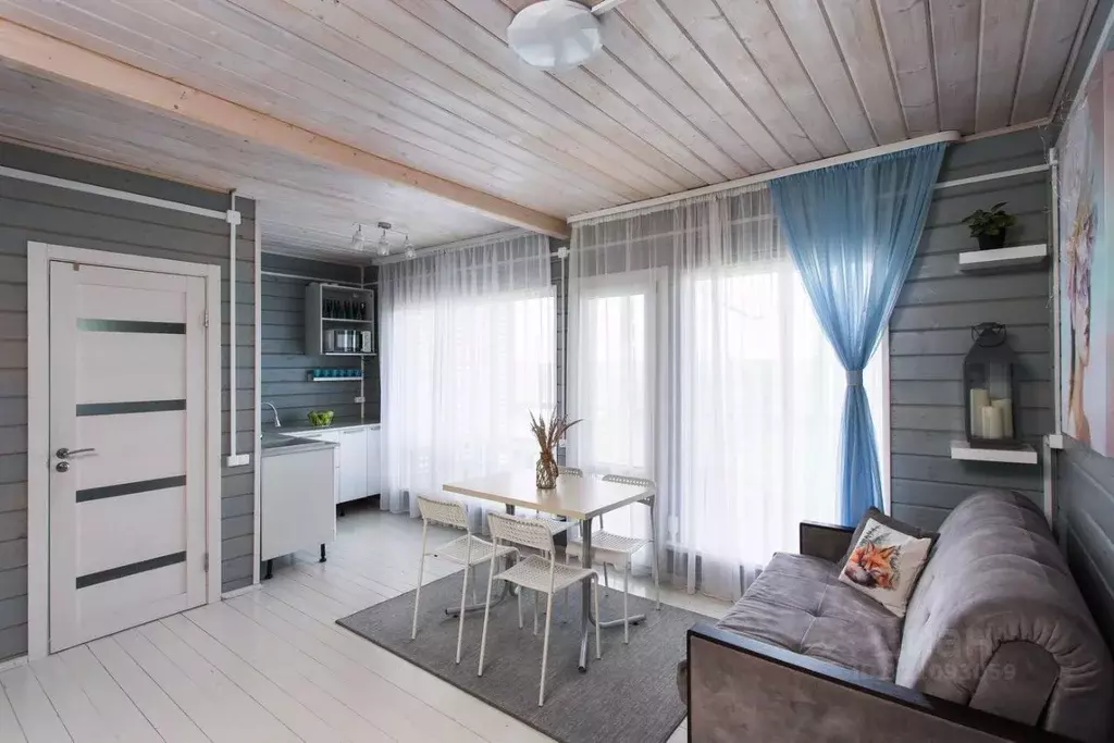 Дом в Новгородская область, Новгородский район, Савинское с/пос, д. ... - Фото 1