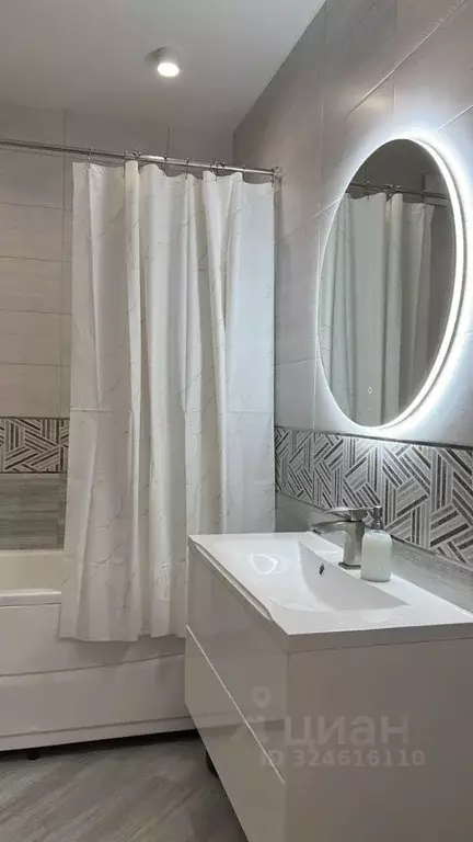 Дом в Ростовская область, Волгодонск просп. Мира (180 м) - Фото 1