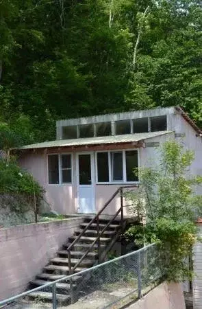 Дом в Краснодарский край, Туапсе Весенняя ул., 1 (35 м) - Фото 0