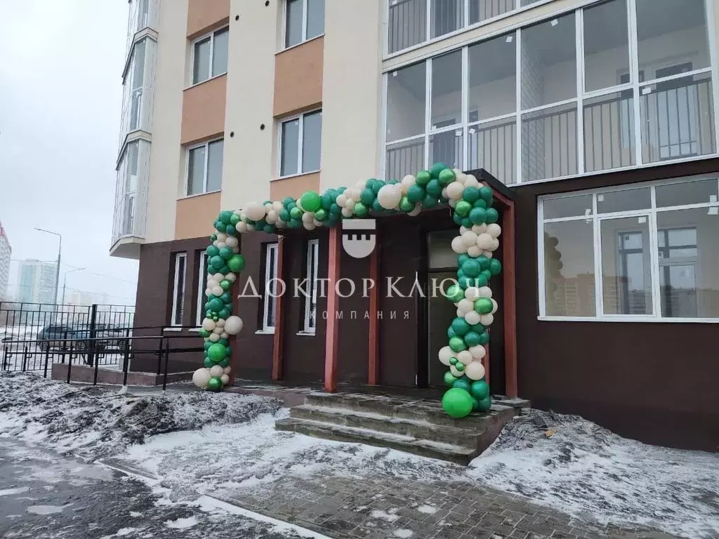 2-к кв. Новосибирская область, Новосибирск ул. Петухова, 170 (66.0 м) - Фото 1