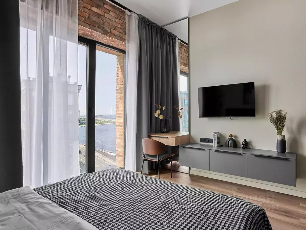 Комната Санкт-Петербург наб. Макарова, 58 (30.0 м) - Фото 1