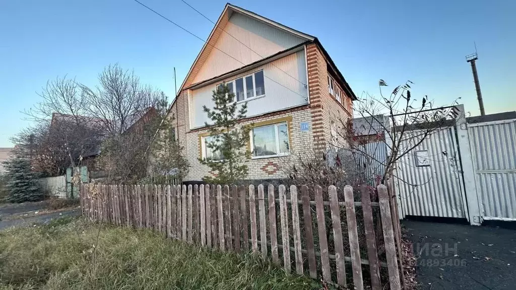 Дом в Оренбургская область, Оренбург Пугачи мкр, ул. Чехова, 114 (127 ... - Фото 0