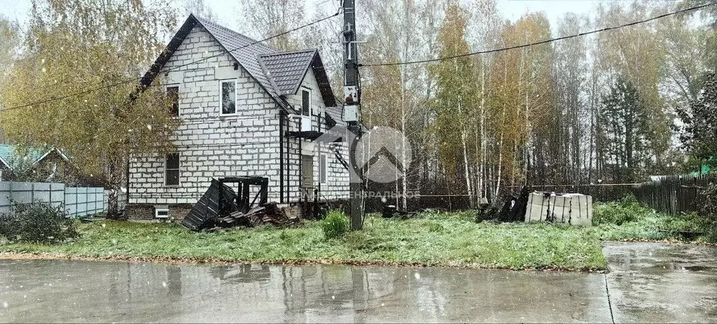 Дом в Новосибирская область, Новосибирский район, Мочищенский ... - Фото 0
