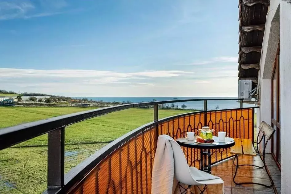 2-к кв. Краснодарский край, Геленджик Крымская ул., 19к10 (75.0 м) - Фото 1