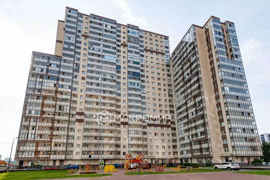 3-комнатная квартира: Мурино, Охтинская аллея, 12 (70.7 м) - Фото 1