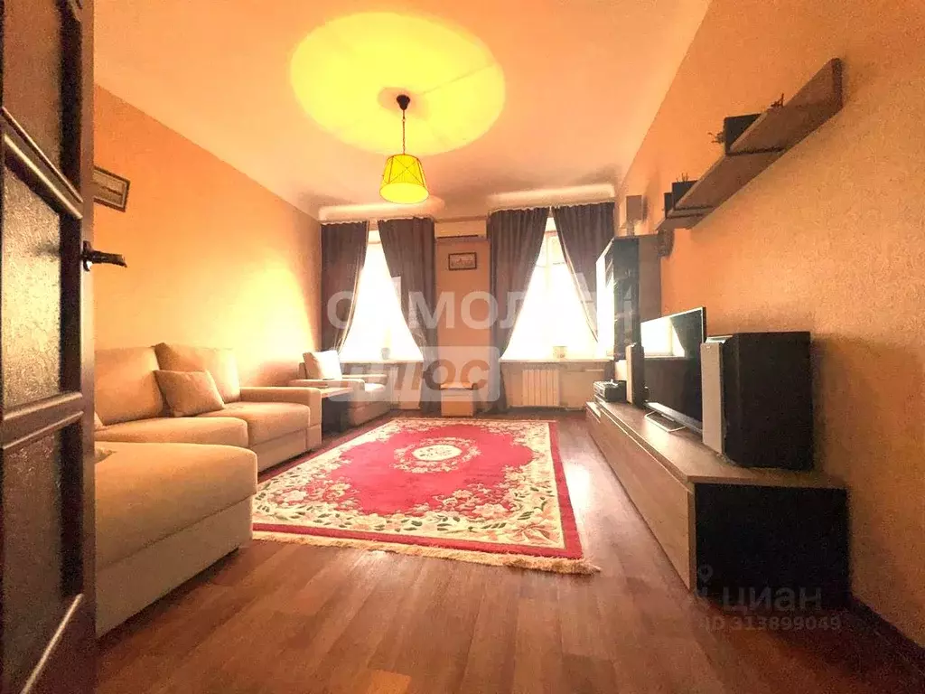 2-к кв. Волгоградская область, Волгоград Коммунистическая ул., 16А ... - Фото 0