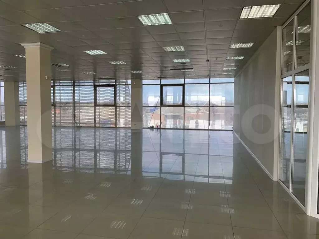 Офис, торговое помещение, свободного назначения, 1 - Фото 0