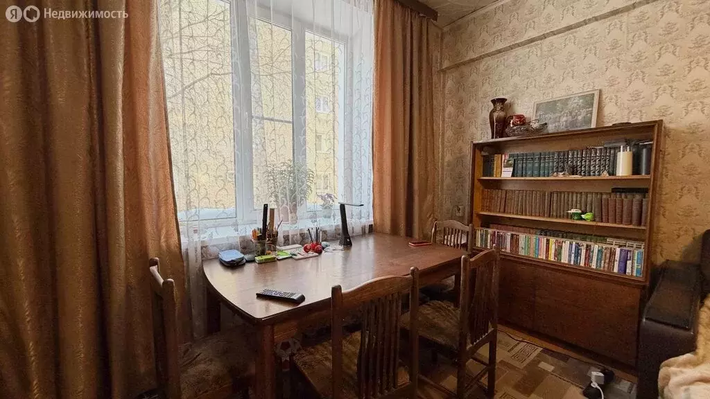 3-комнатная квартира: Серпухов, улица Крупской, 4 (81.9 м) - Фото 1