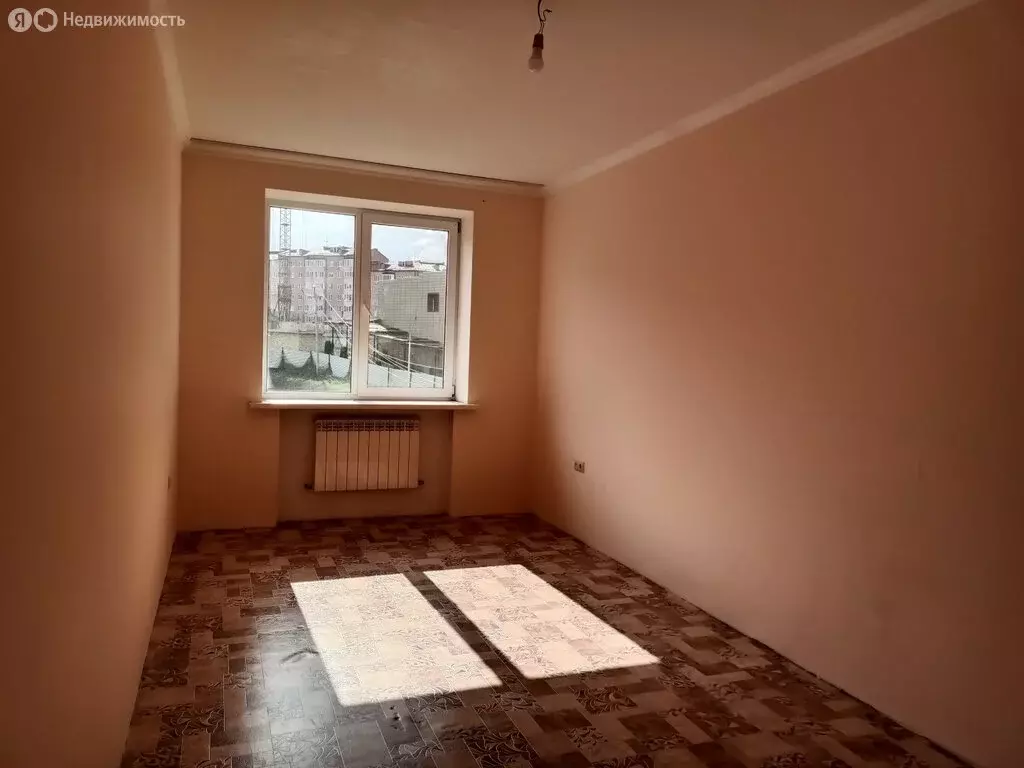 2-комнатная квартира: Владикавказ, Кырджалийская улица, 12 (80 м) - Фото 1