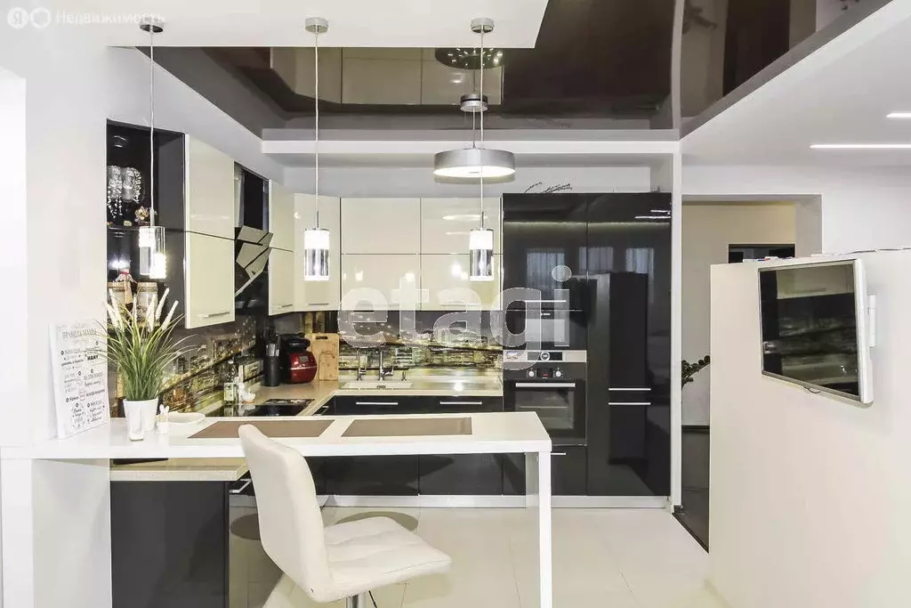 3-комнатная квартира: Тюмень, улица Газовиков, 33 (92.9 м) - Фото 2