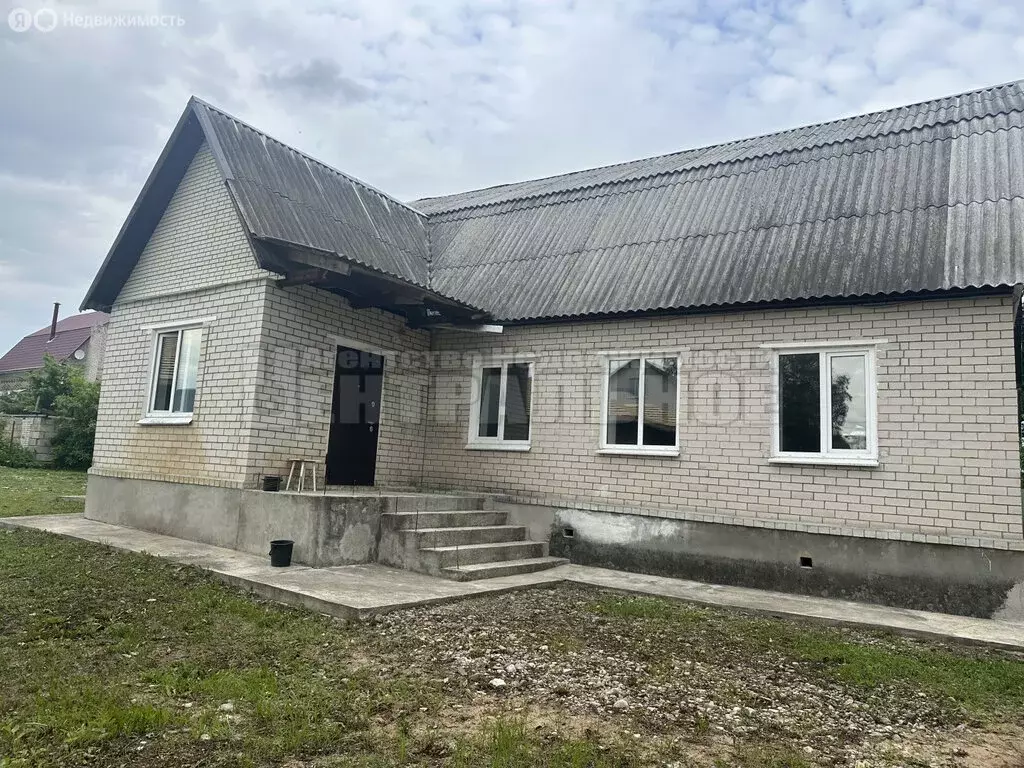 Дом в Смоленск, 1-я Северная улица (140 м) - Фото 0