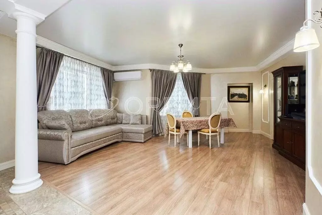 3-к кв. Тюменская область, Тюмень ул. Челюскинцев, 28 (126.9 м) - Фото 2