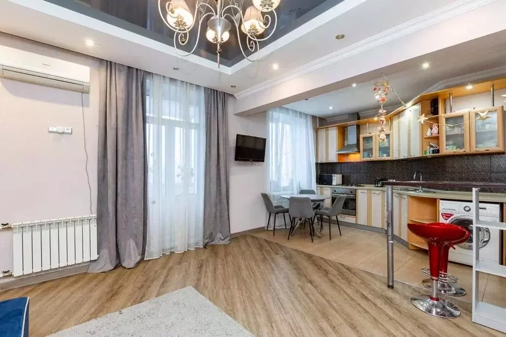 3-к кв. Свердловская область, Екатеринбург ул. Первомайская, 63 (85.3 ... - Фото 2