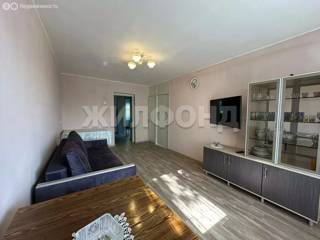 3-комнатная квартира: Искитим, микрорайон Подгорный, 7 (61.5 м) - Фото 0