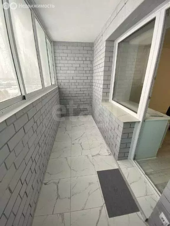 Квартира-студия: Новоалтайск, улица Титова, 8А (30.6 м) - Фото 1