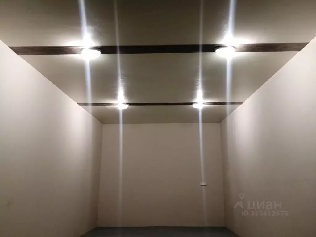 Гараж в Свердловская область, Екатеринбург ул. Фролова, 20 (18 м) - Фото 1