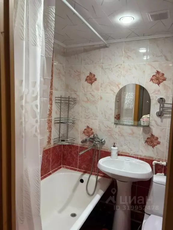 1-к кв. Удмуртия, Ижевск ул. Имени Барышникова, 75 (33.0 м) - Фото 0