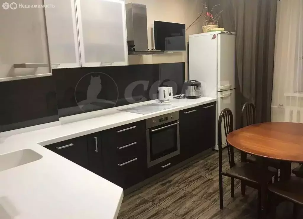 2-комнатная квартира: Тюмень, улица Карла Маркса, 8 (69 м) - Фото 2