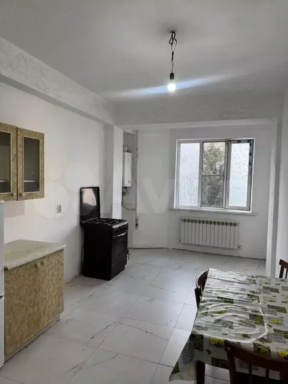 1-к. квартира, 60 м, 4/10 эт. - Фото 1