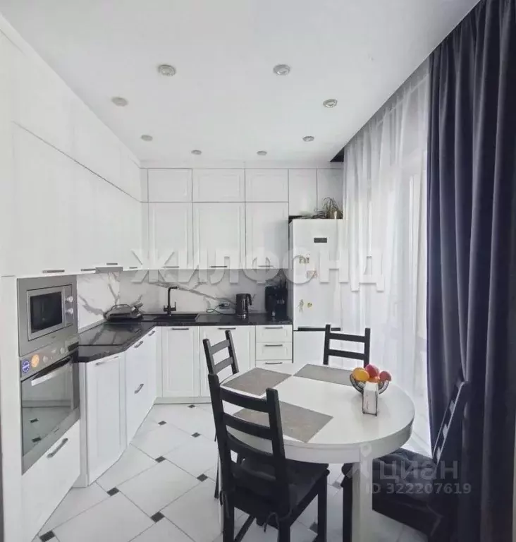 3-к кв. Новосибирская область, Новосибирск ул. Ясный Берег, 13 (70.9 ... - Фото 2