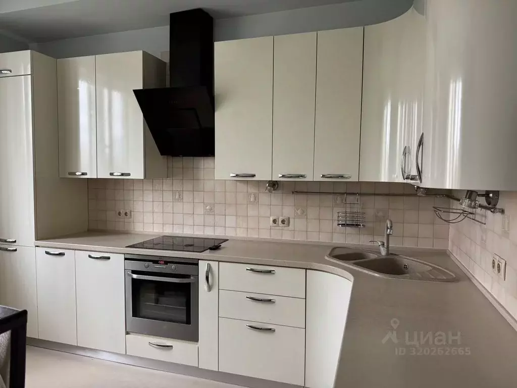 3-к кв. Москва Филевский бул., 24к3 (95.0 м) - Фото 1