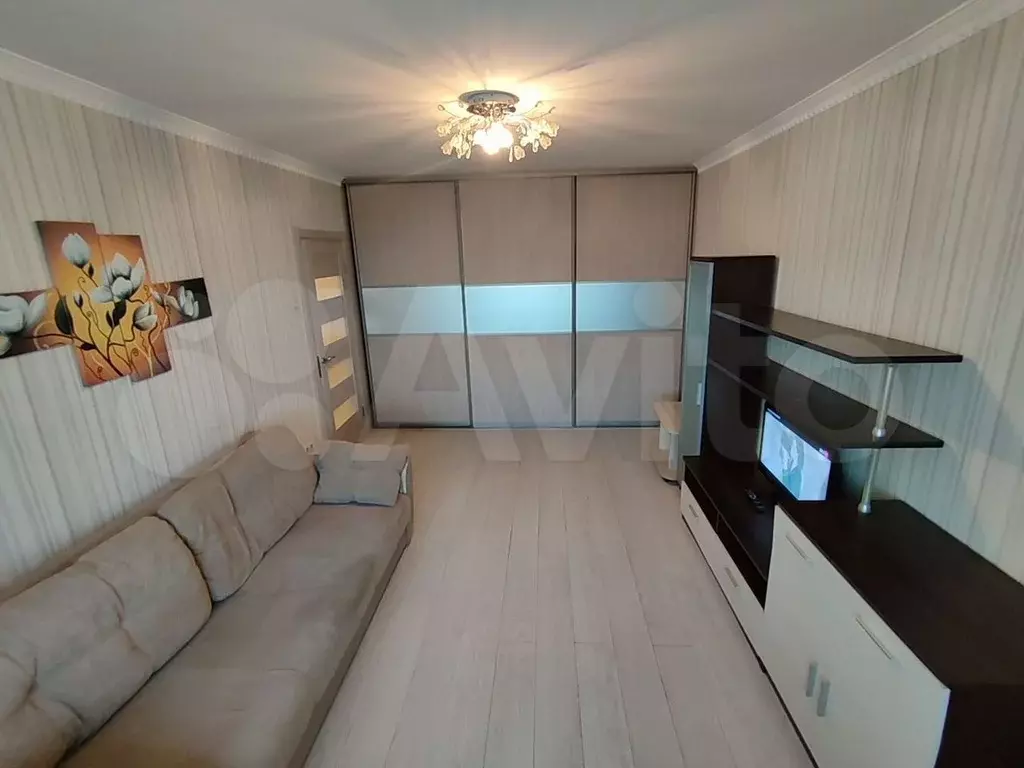 1-к. квартира, 40 м, 7/17 эт. - Фото 1