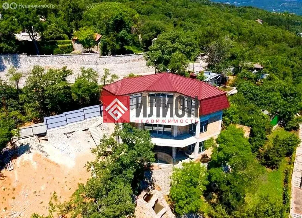 Дом в Ливадия, улица Батурина (581 м) - Фото 1