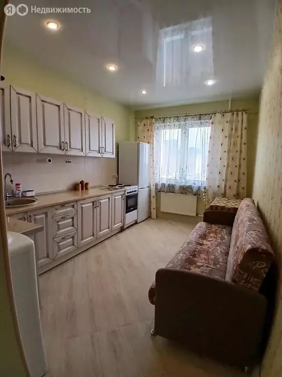 1-комнатная квартира: посёлок городского типа Голубое, Трёхсвятская ... - Фото 2