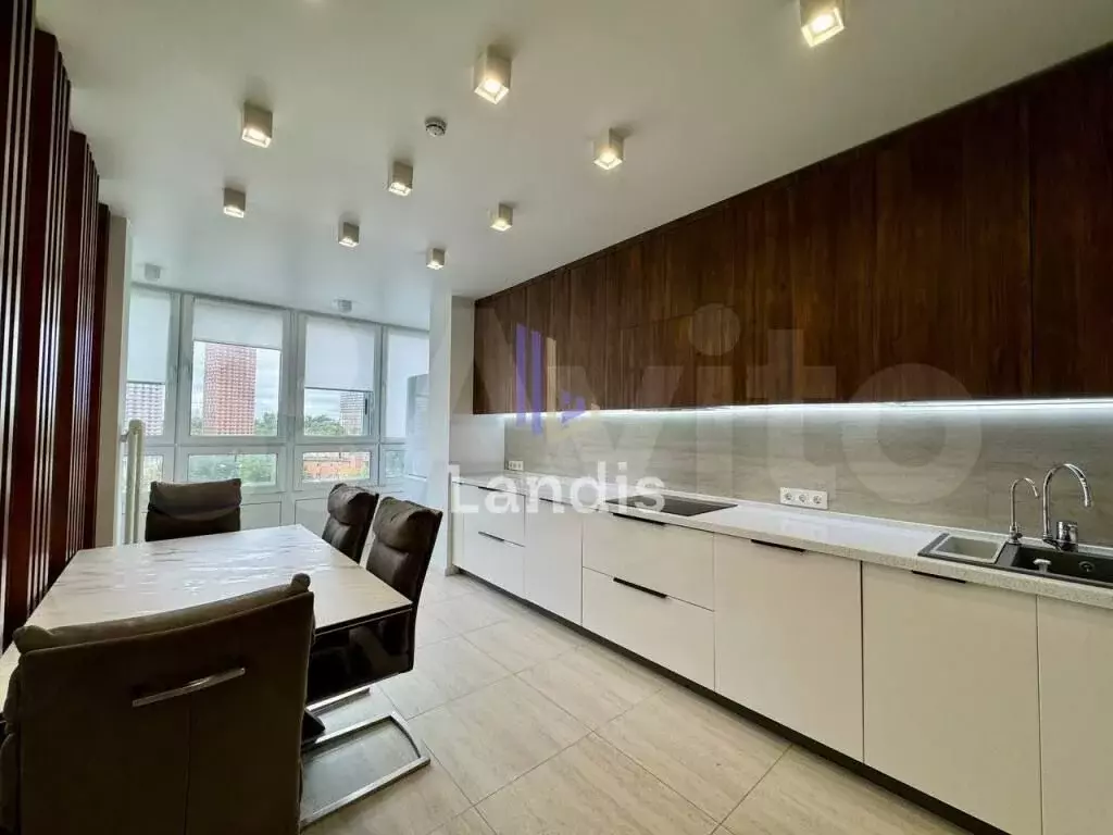 3-к. квартира, 111 м, 8/33 эт. - Фото 0