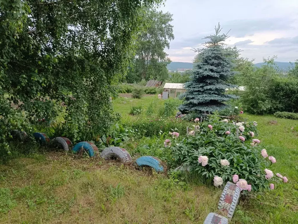 Дом в Свердловская область, Верх-Нейвинский пгт ул. Баскова (40 м) - Фото 1