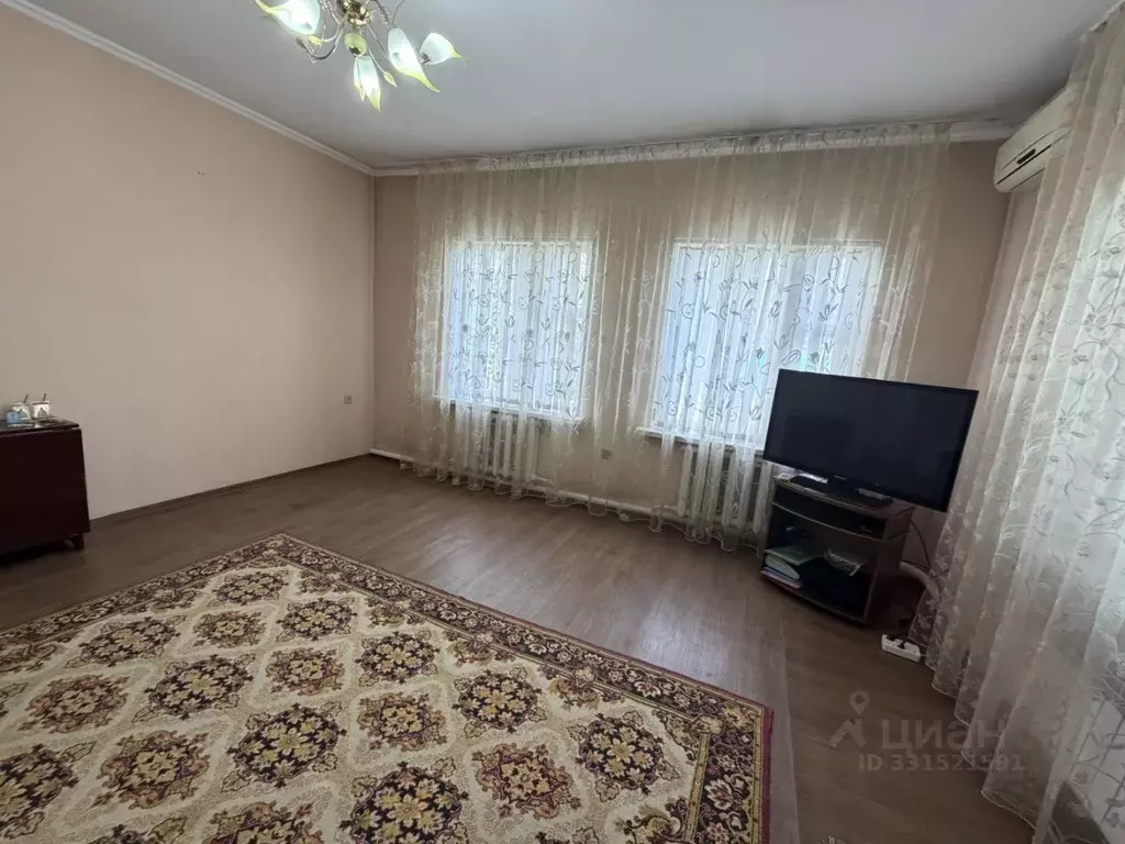 Дом в Калмыкия, Элиста ул. Автомобилистов, 98 (78 м) - Фото 2