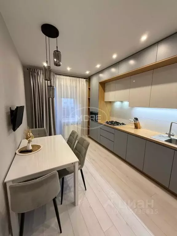 2-к кв. Калининградская область, Калининград ул. Виктора Гакуна, 5 ... - Фото 0