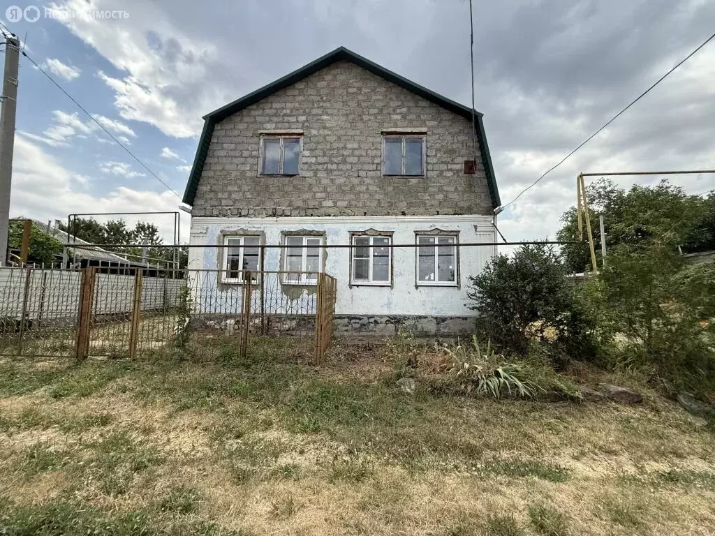 Дом в Михайловск, улица Орджоникидзе (150 м) - Фото 0