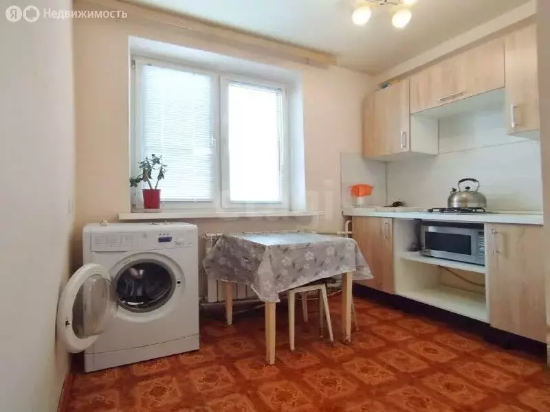 1-комнатная квартира: Саратов, улица имени В.И. Лебедева-Кумача, 66 ... - Фото 2