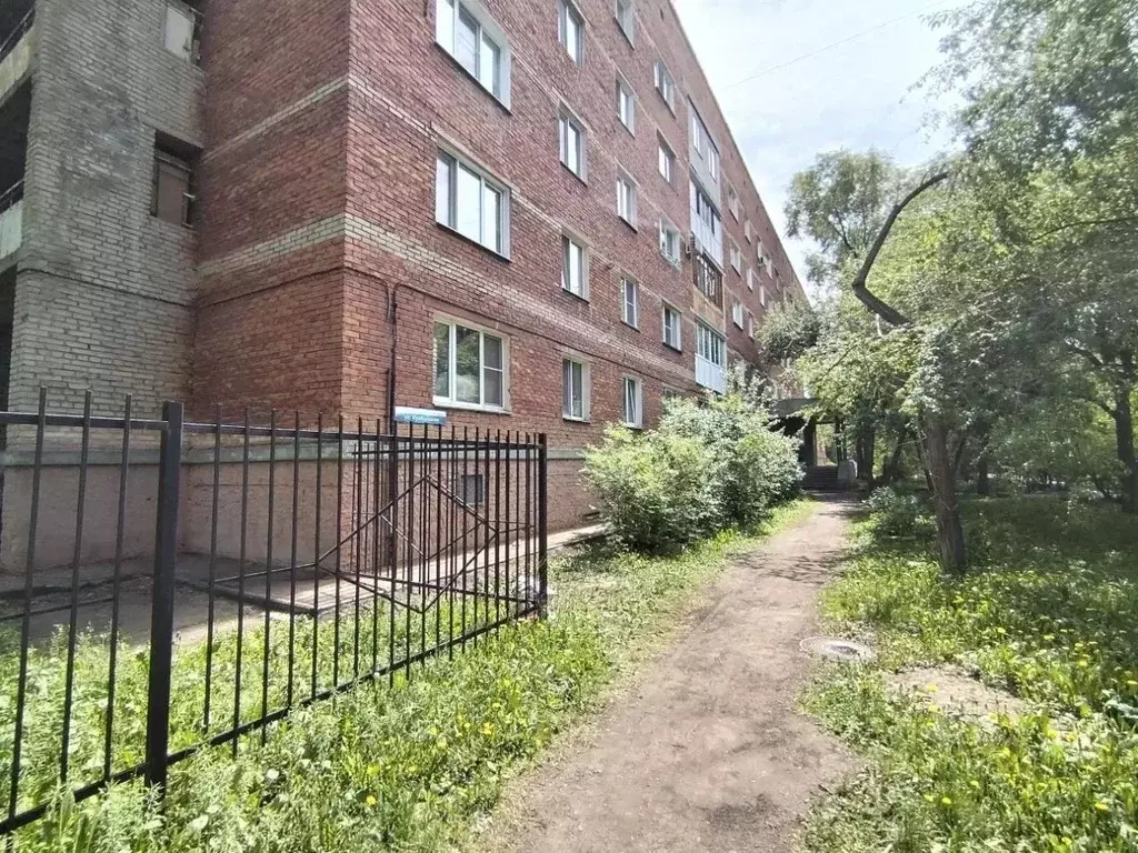 Комната Омская область, Омск ул. Куйбышева, 138а (13.3 м) - Фото 2