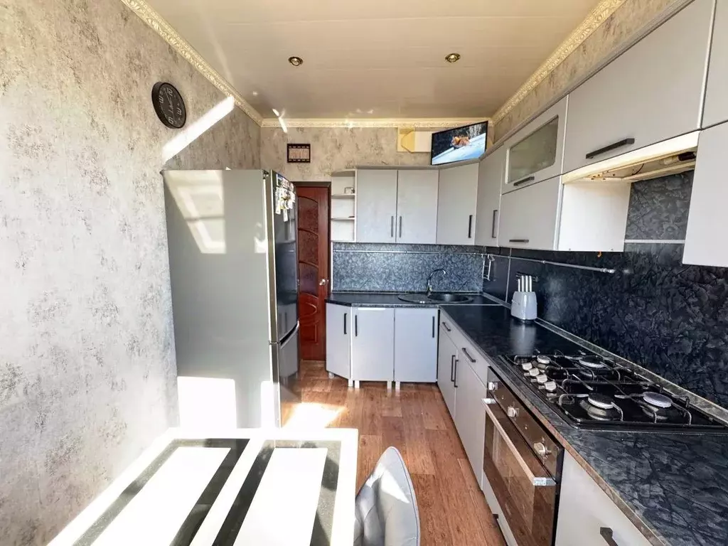 3-к кв. Астраханская область, Астрахань ул. Бабаевского, 39к2 (88.3 м) - Фото 2