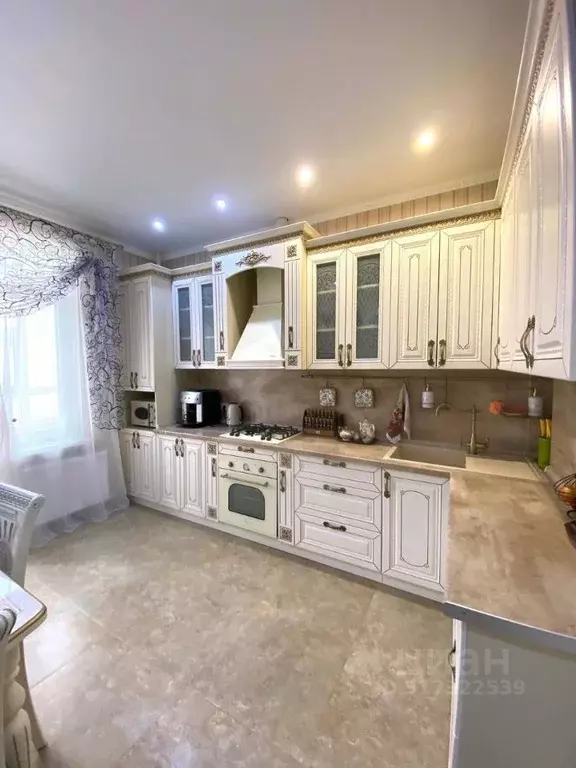 3-к кв. Краснодарский край, Геленджик ул. Гоголя, 11Бк3 (81.0 м) - Фото 0