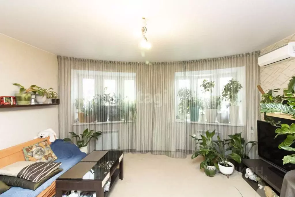 1-к кв. Тюменская область, Тюмень ул. Циолковского, 20А (52.0 м) - Фото 1