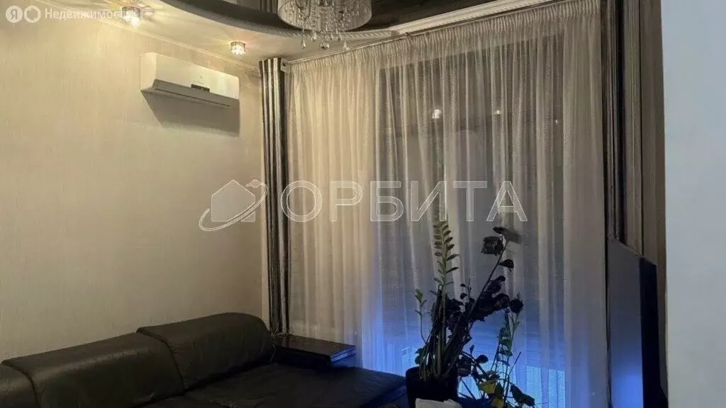 3-комнатная квартира: Тюмень, улица Ю.-Р.Г. Эрвье, 24к2 (88.5 м) - Фото 1